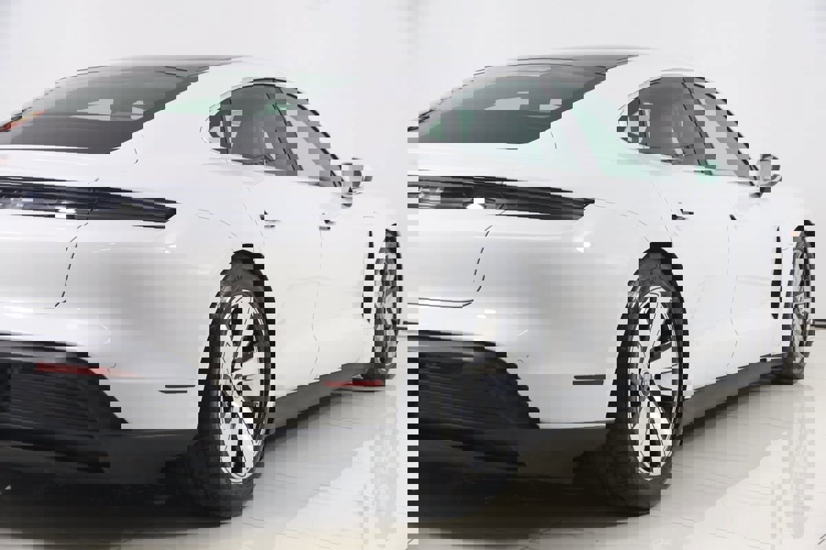 Used 2020 Porsche Taycan 4S image 56