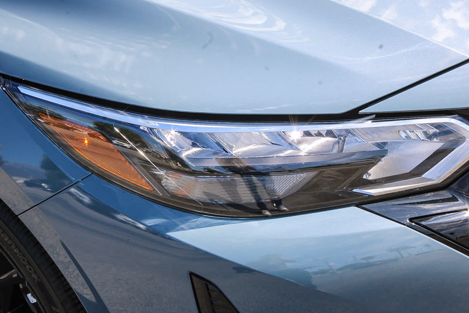 Used 2025 Nissan Sentra SR w/ Midnight Edition FWD image 4