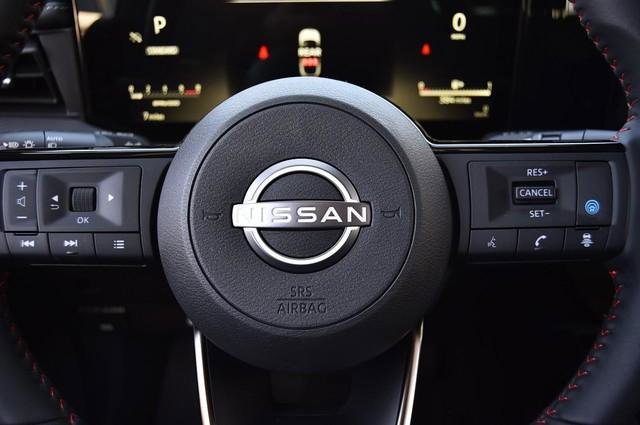 New 2025 Nissan Kicks SR image 22
