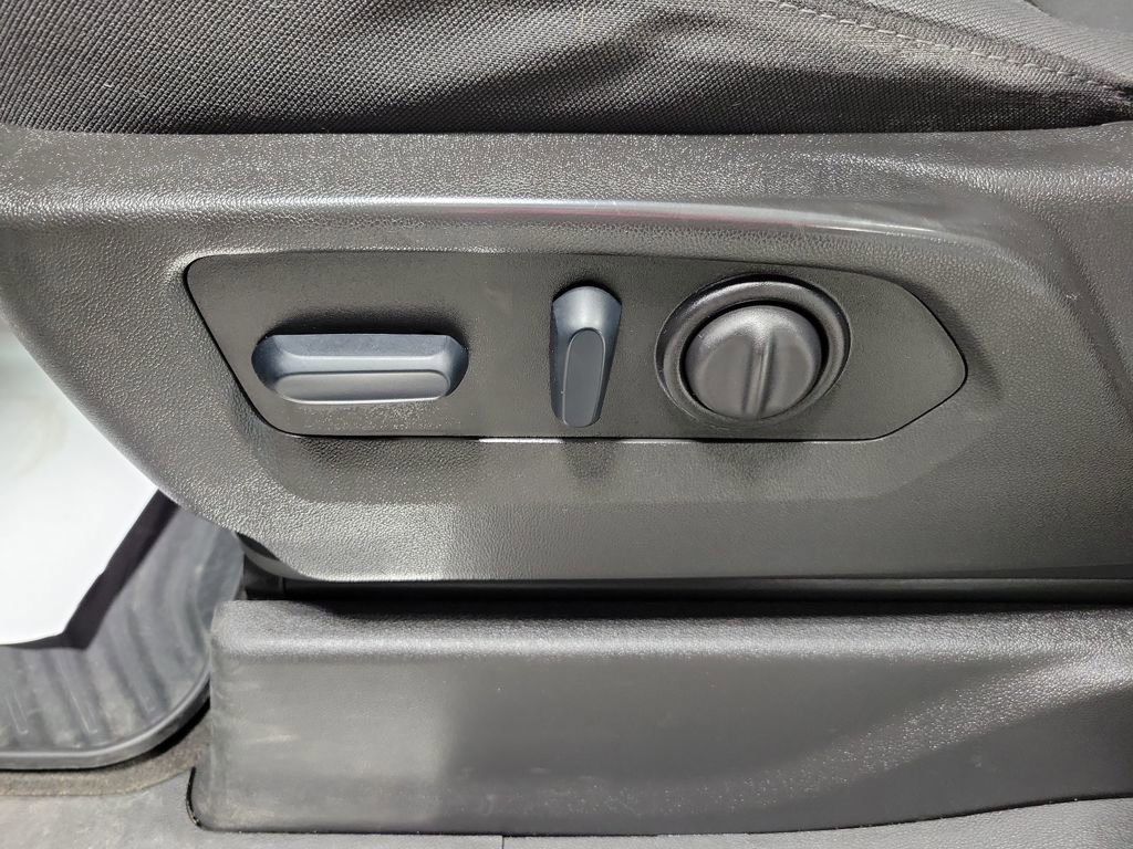 Used 2022 Chevrolet Silverado 1500 LT image 31