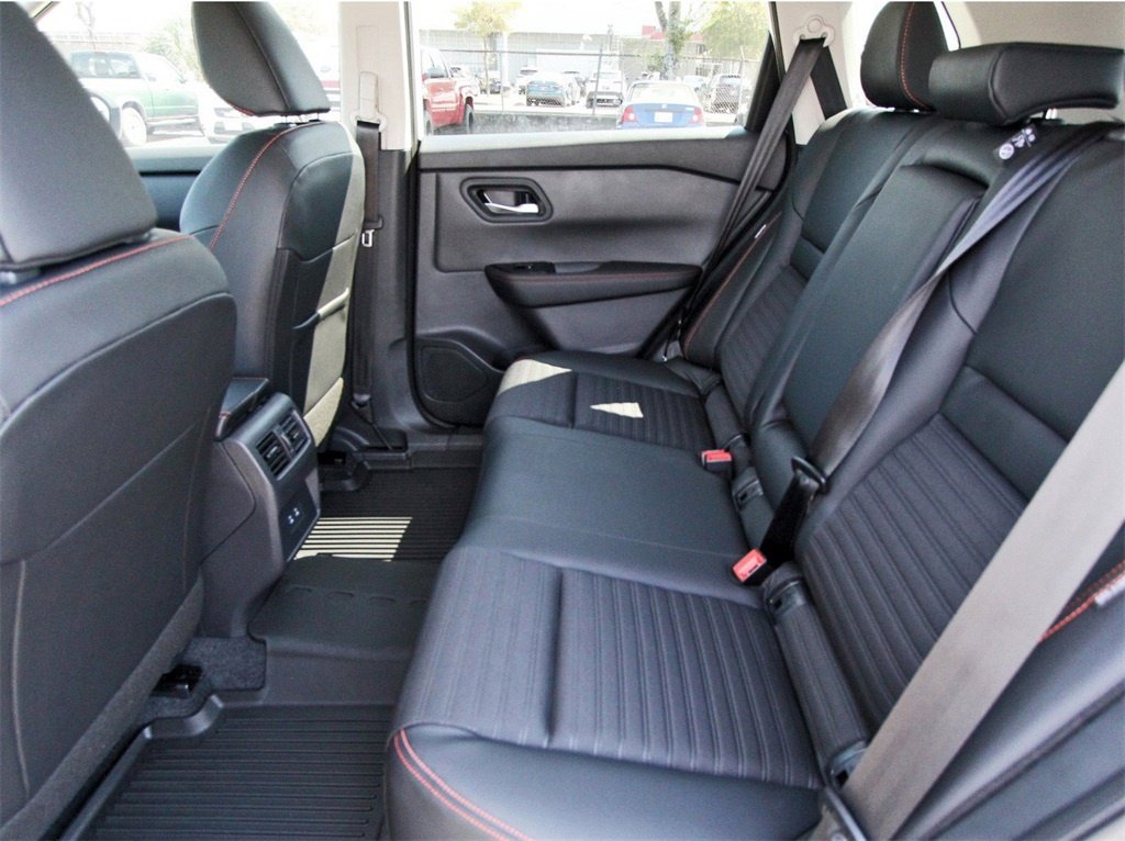 New 2026 Nissan Rogue SV image 7