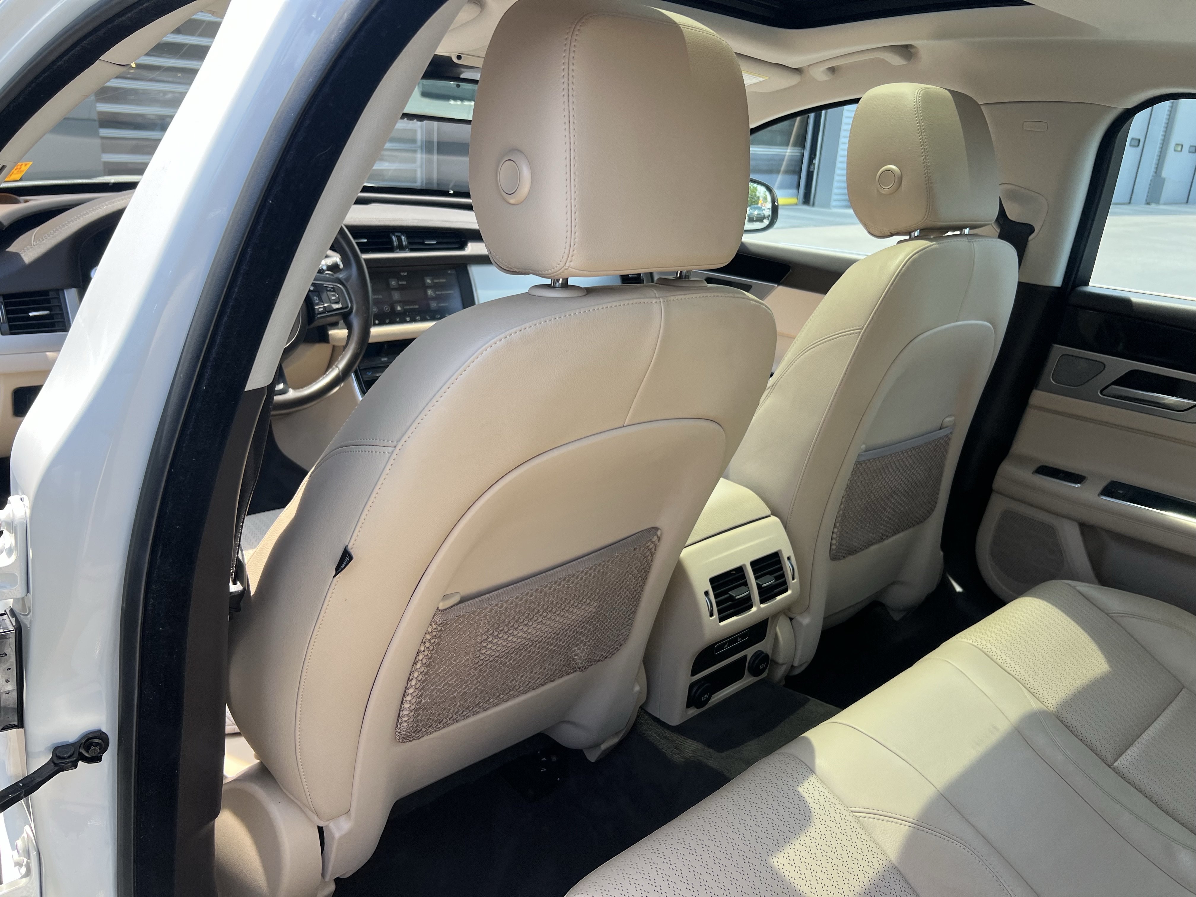 Used 2017 Jaguar XF Prestige RWD image 35