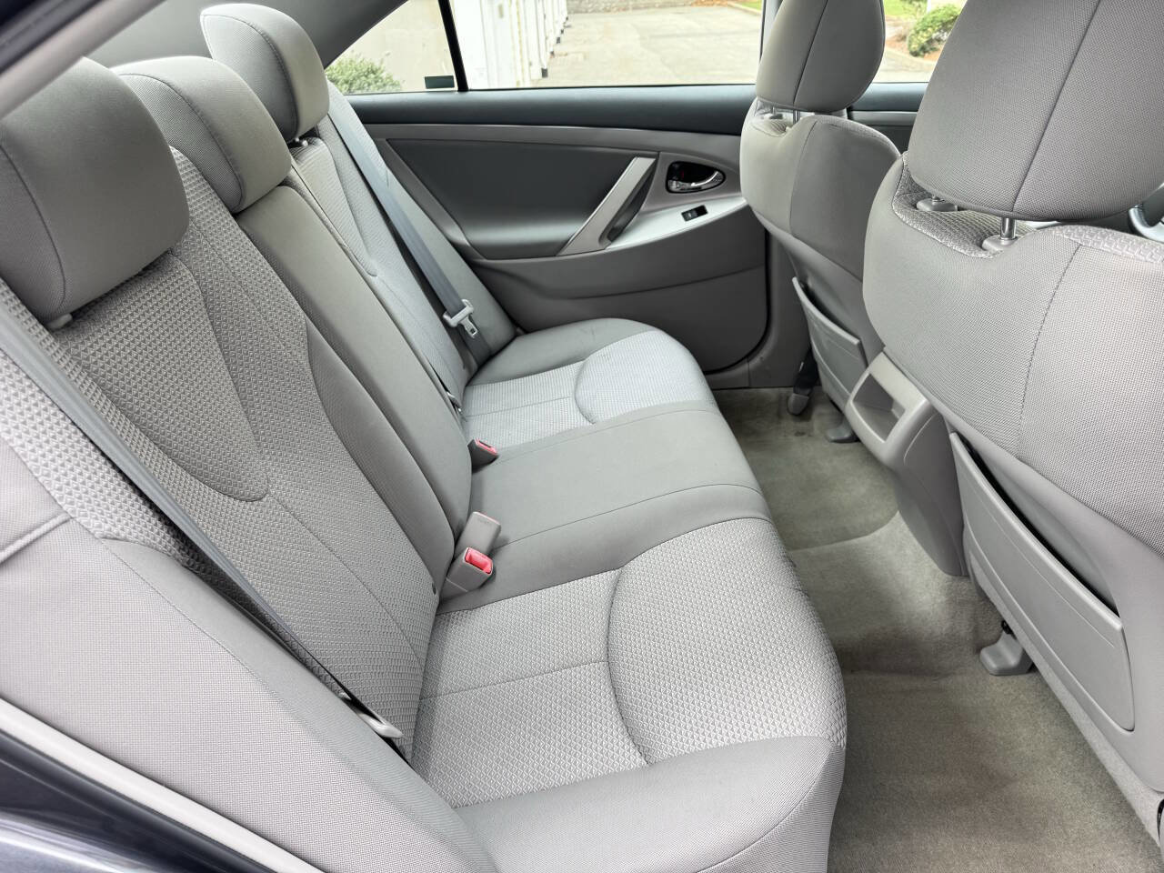 Used 2011 Toyota Camry SE w/ SE Extra-Value Pkg #1 FWD image 15