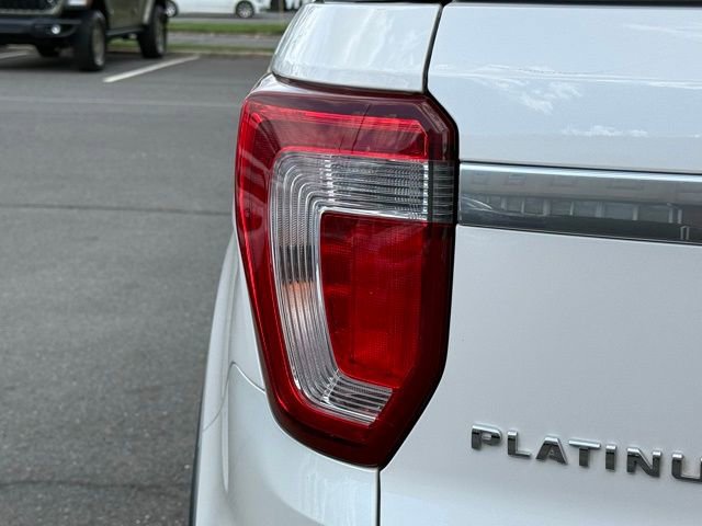 Used 2018 Ford Explorer Platinum image 13