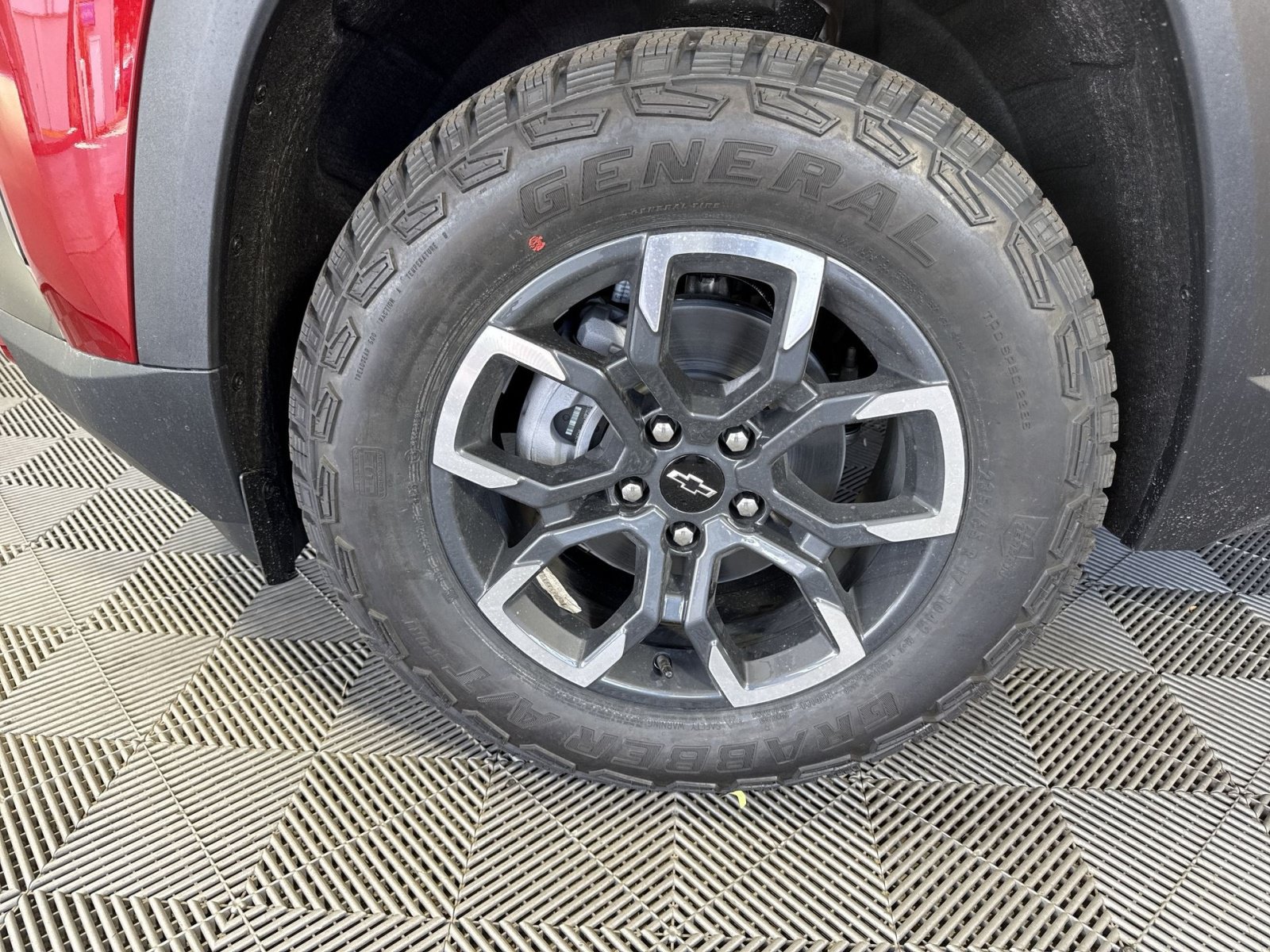 New 2026 Chevrolet Equinox ACTIV FWD image 12