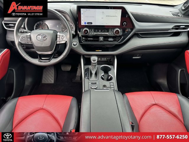 Used 2024 Toyota Highlander XSE AWD/4WD image 19