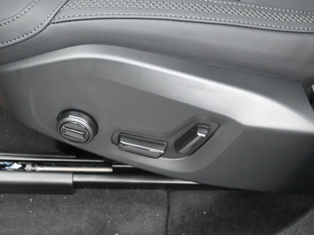 New 2026 Volvo XC60 B5 Plus w/ Protection Package Premier image 12