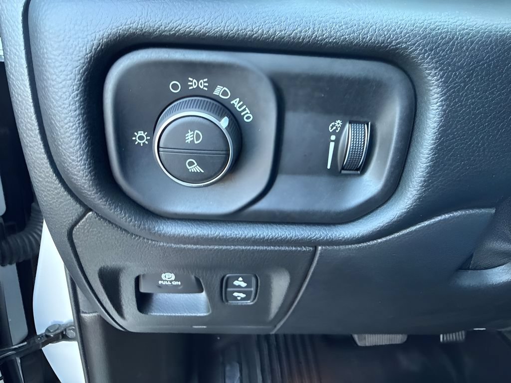 Used 2022 RAM 1500 Big Horn AWD/4WD image 23
