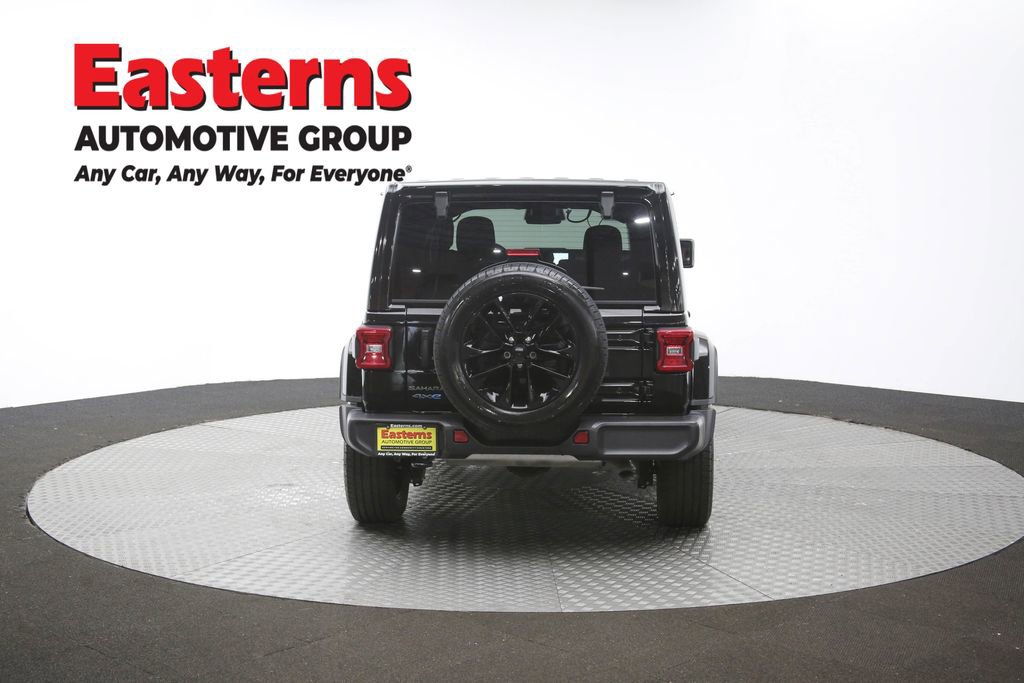 Used 2025 Jeep Wrangler Unlimited Sahara AWD/4WD image 33
