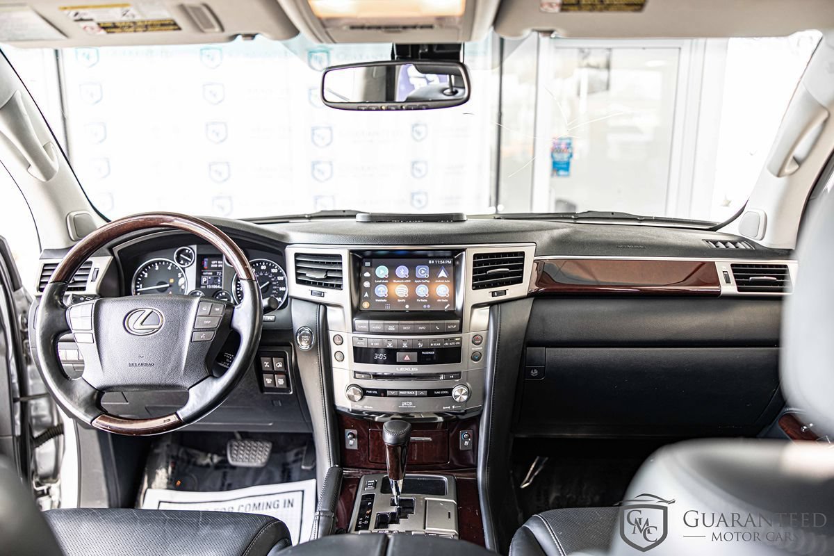Used 2015 Lexus LX 570 4WD w/ Luxury Package image 39