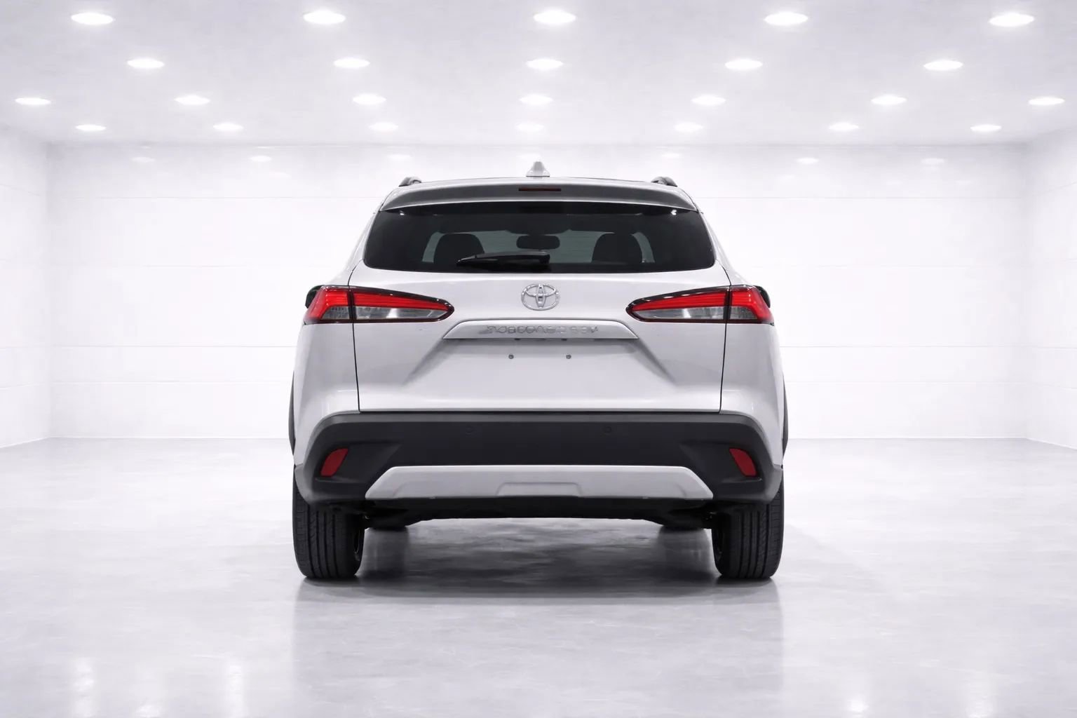 Used 2025 Toyota Corolla Cross XLE w/ Convenience Package image 4