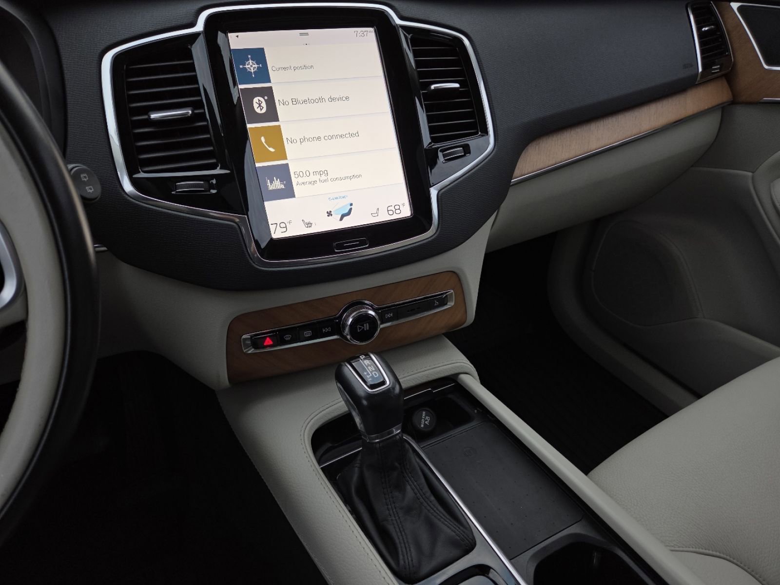 Used 2022 Volvo XC90 T5 Momentum w/ Advanced Package image 33