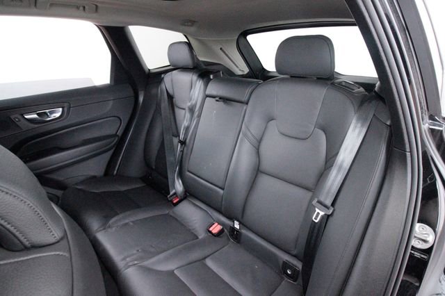 Certified 2025 Volvo XC60 B5 Plus image 26