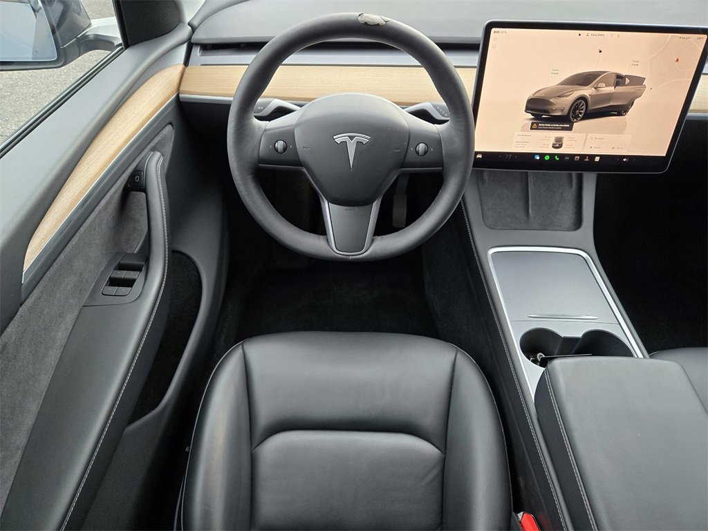 Used 2023 Tesla Model Y Long Range image 11