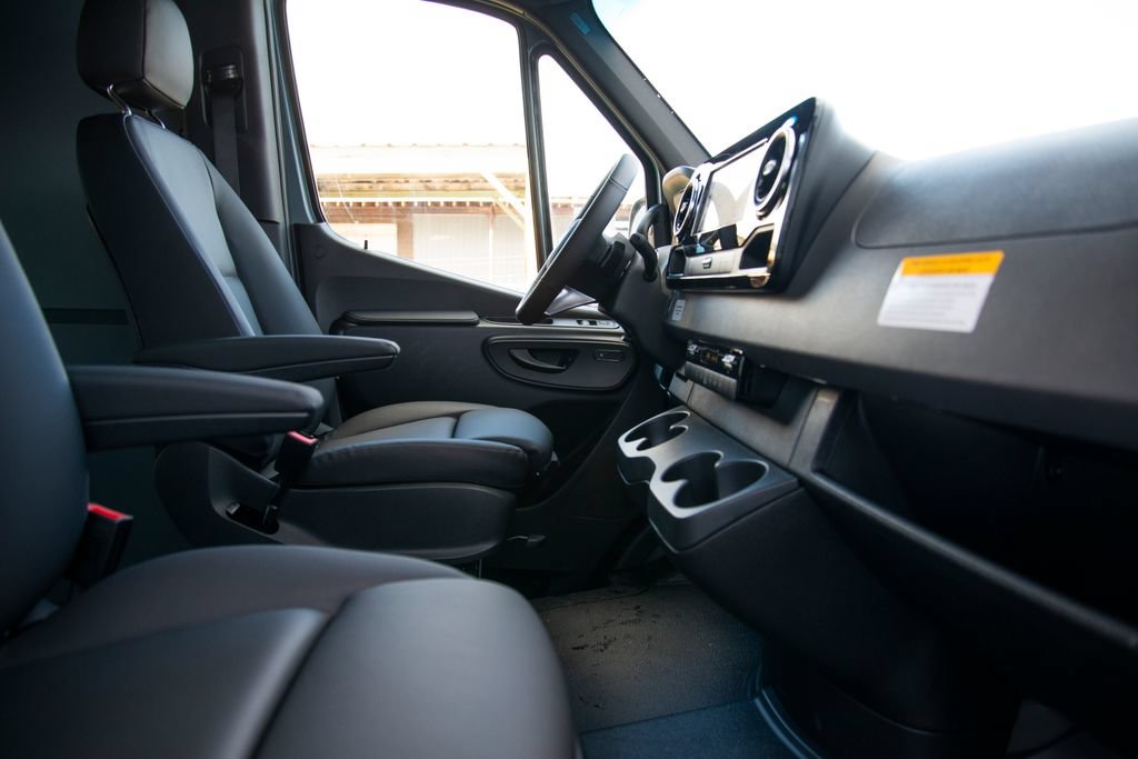 New 2026 Mercedes-Benz Sprinter 2500 image 14