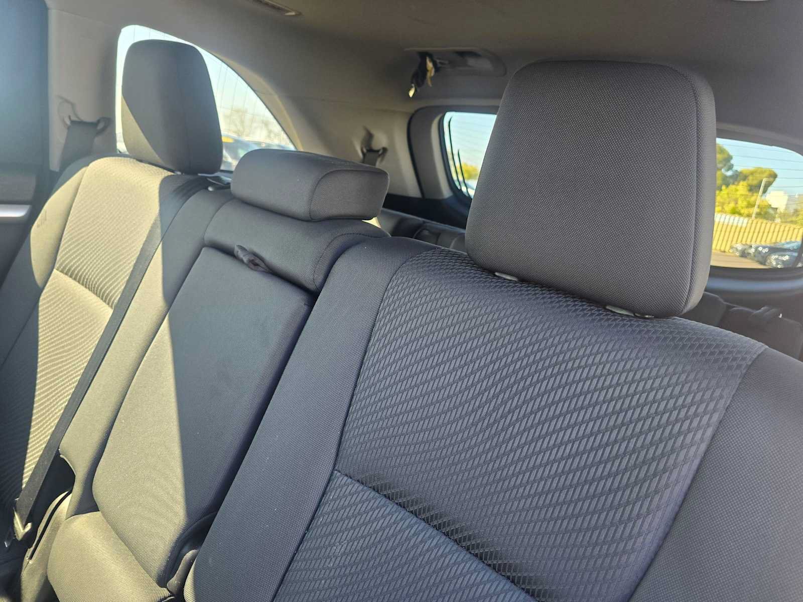 Used 2017 Toyota Highlander LE AWD/4WD image 18