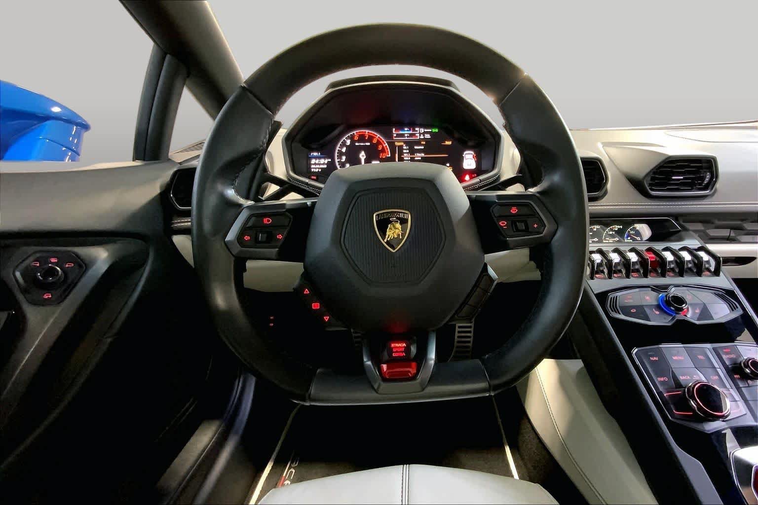 Used 2016 Lamborghini Huracan LP 610-4 AWD/4WD image 5