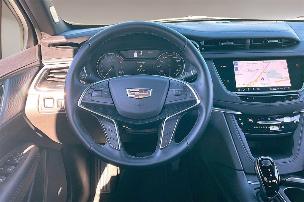 Used 2025 Cadillac XT5 Premium Luxury image 5