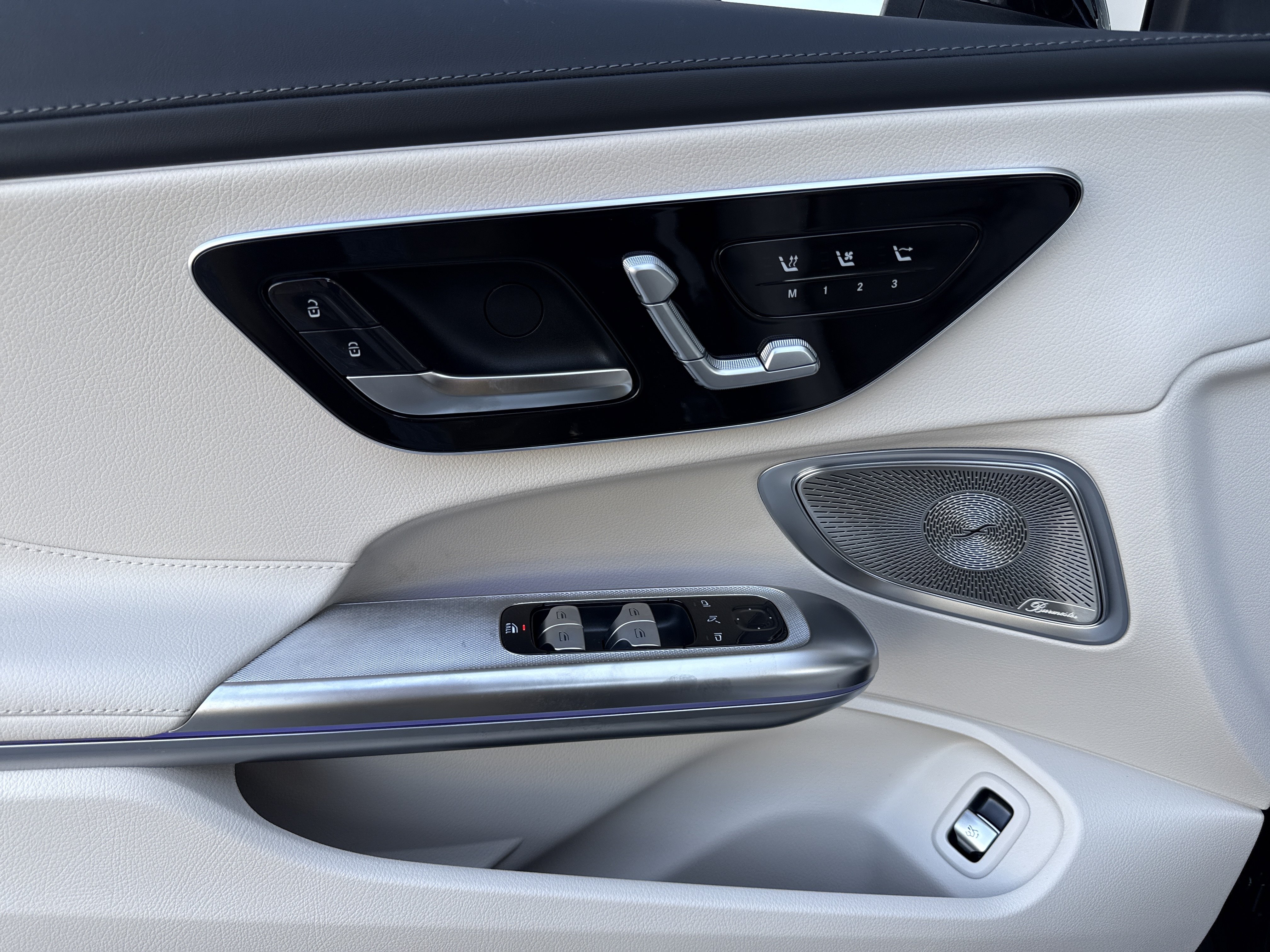 New 2027 Mercedes-Benz CLE 300 4MATIC Cabriolet image 17