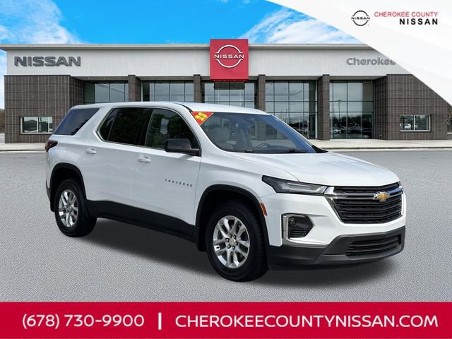 Used 2023 Chevrolet Traverse LS FWD image 1