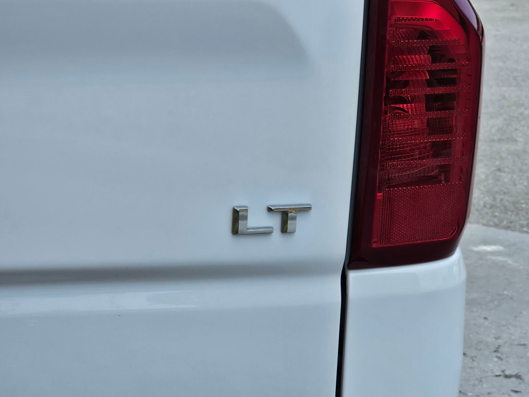 Used 2025 Chevrolet Silverado 1500 LT w/ Safety Package image 30