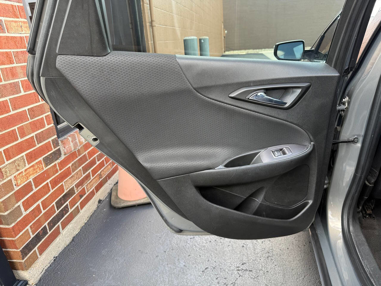 Used 2018 Chevrolet Malibu LT image 20
