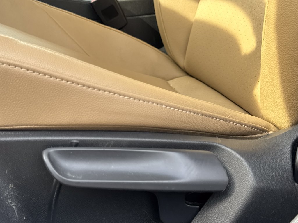 Used 2019 Volkswagen Jetta SEL w/ Cold Weather Package FWD image 13