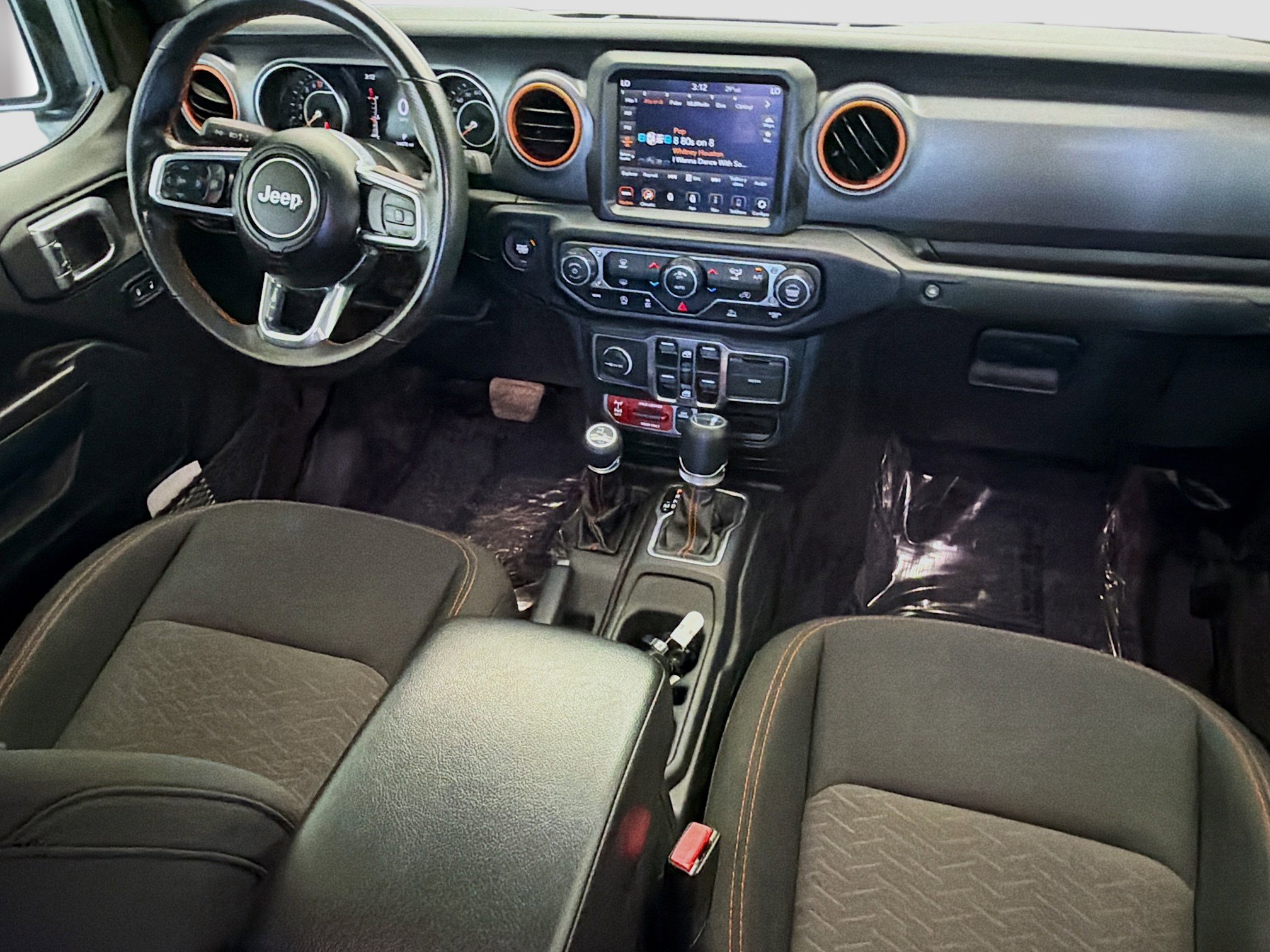 Used 2023 Jeep Gladiator Mojave AWD/4WD image 12