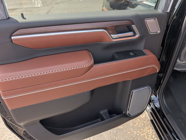 New 2026 GMC Sierra 3500 Denali Ultimate AWD/4WD image 11