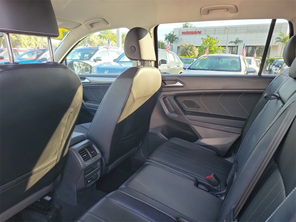 Used 2022 Volkswagen Tiguan SE image 8