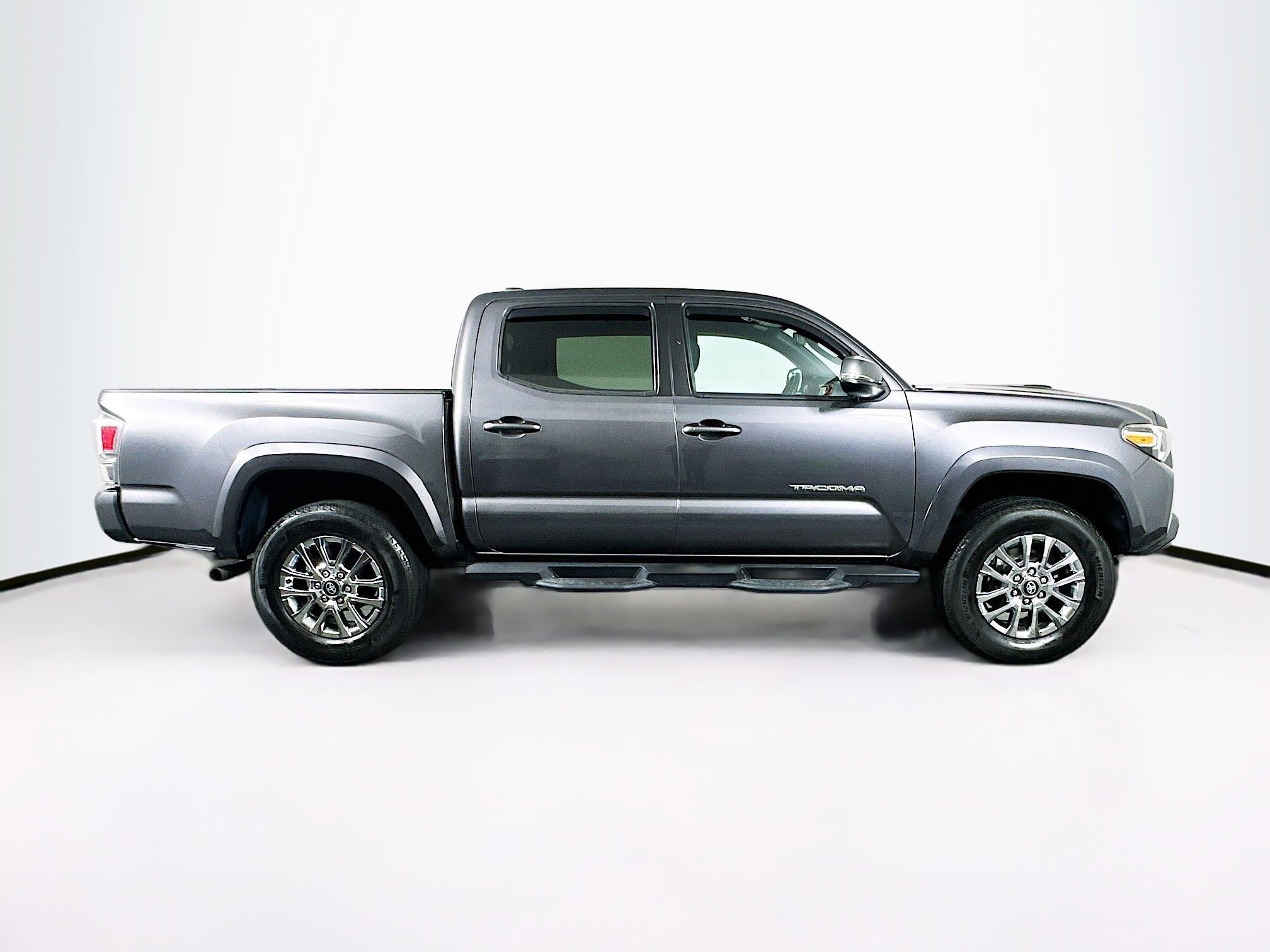 Used 2020 Toyota Tacoma TRD Sport image 10