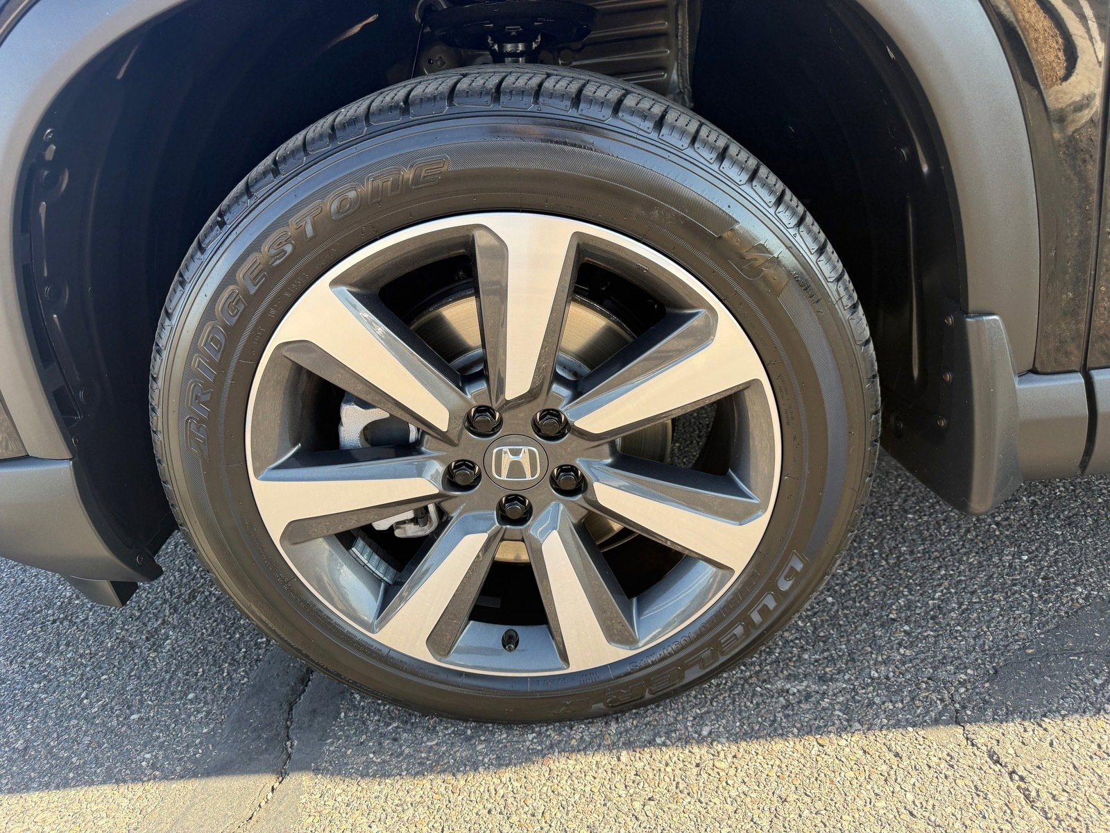 Used 2025 Honda Pilot Touring image 9