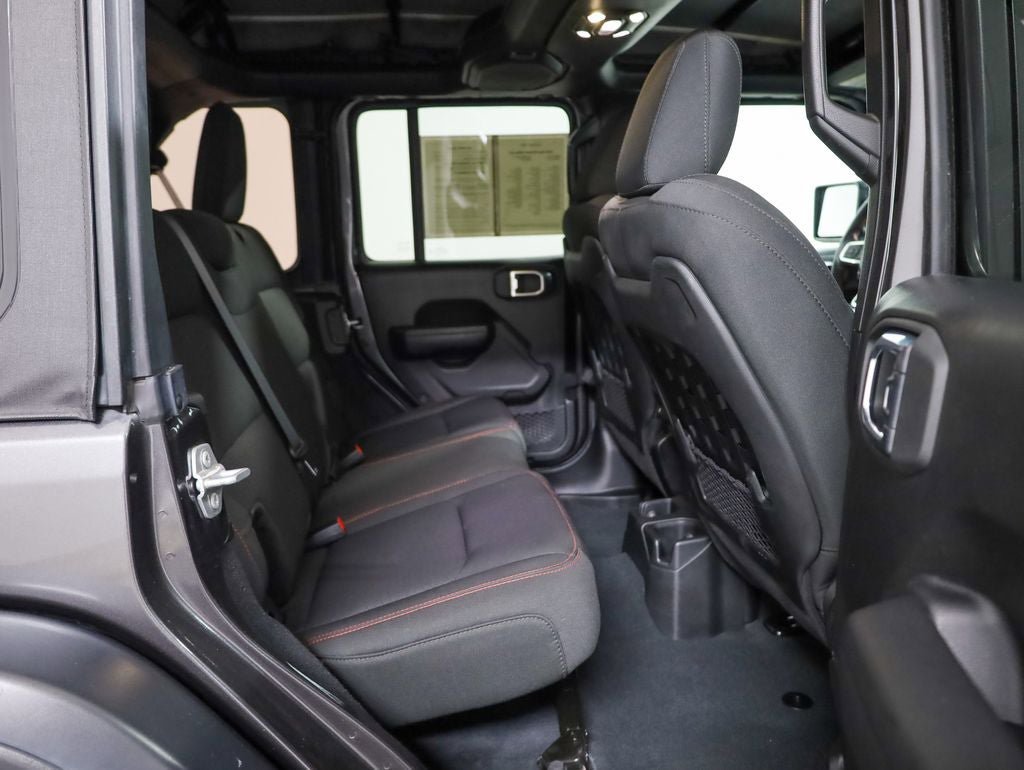 Used 2023 Jeep Wrangler Unlimited Rubicon AWD/4WD image 16