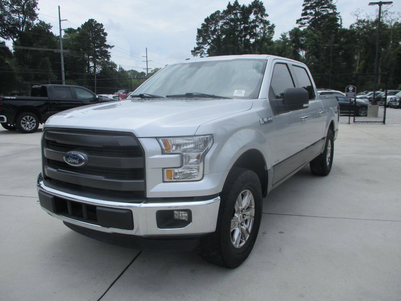 Used 2015 Ford F150 XLT w/ Equipment Group 301A Mid RWD image 26