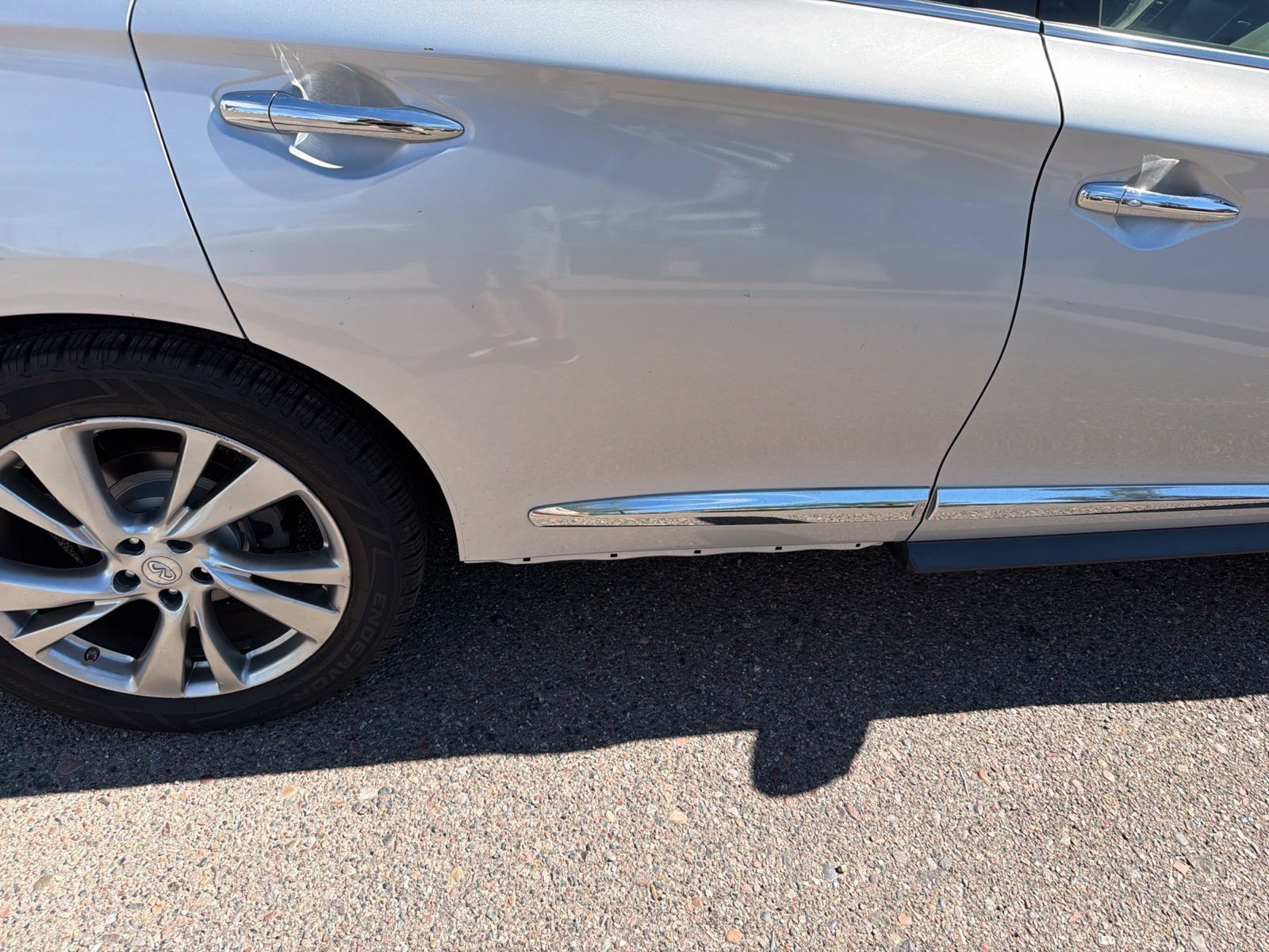 Used 2013 INFINITI JX35 AWD w/ Premium Pkg image 6