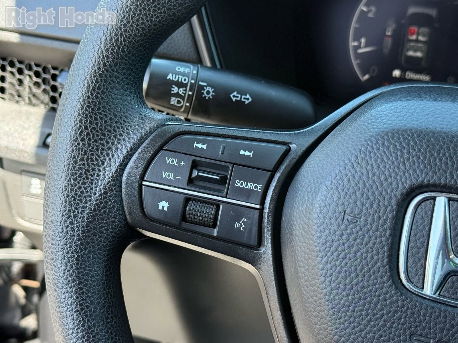 Certified 2025 Honda CR-V LX image 18