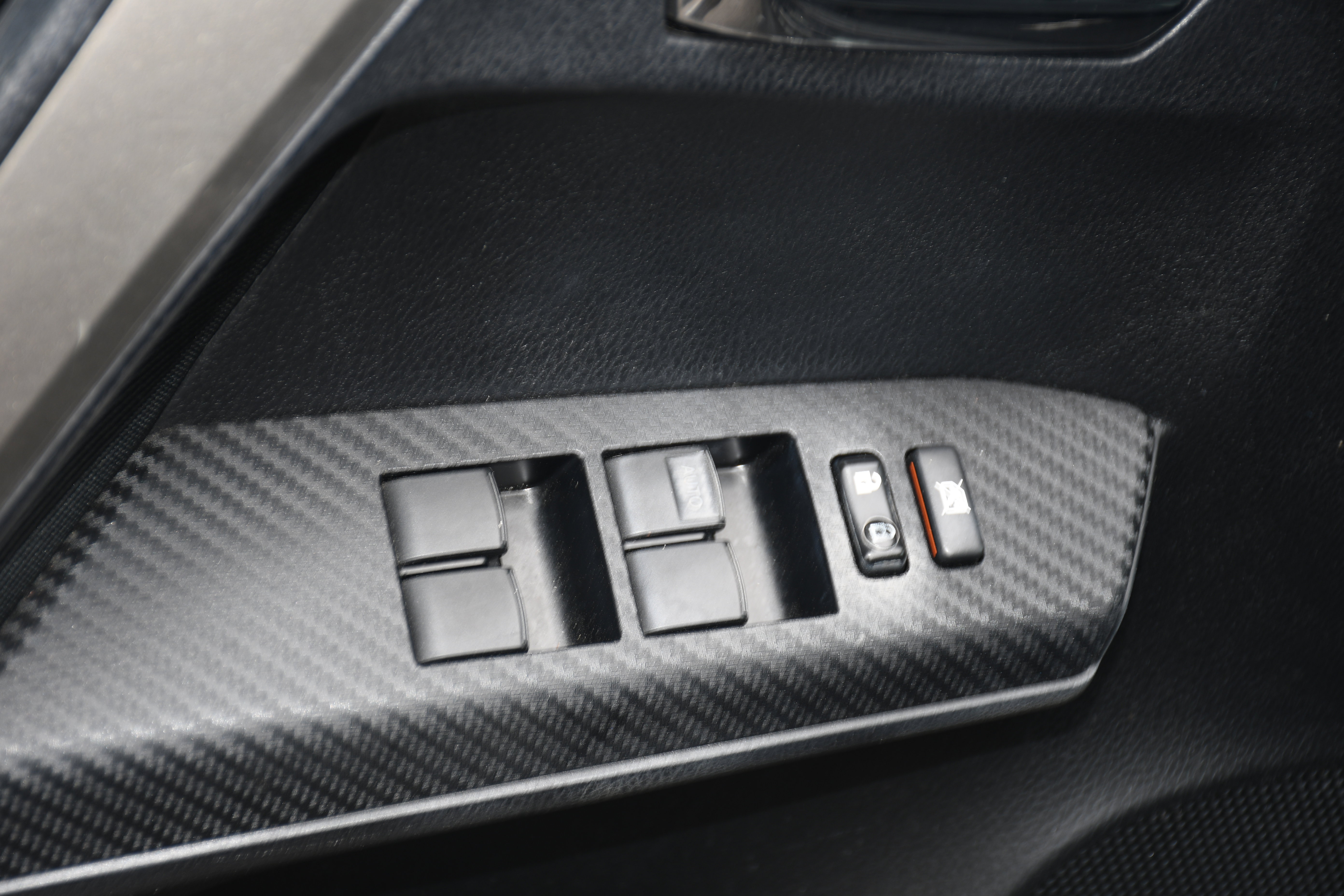 Used 2014 Toyota RAV4 XLE FWD image 11