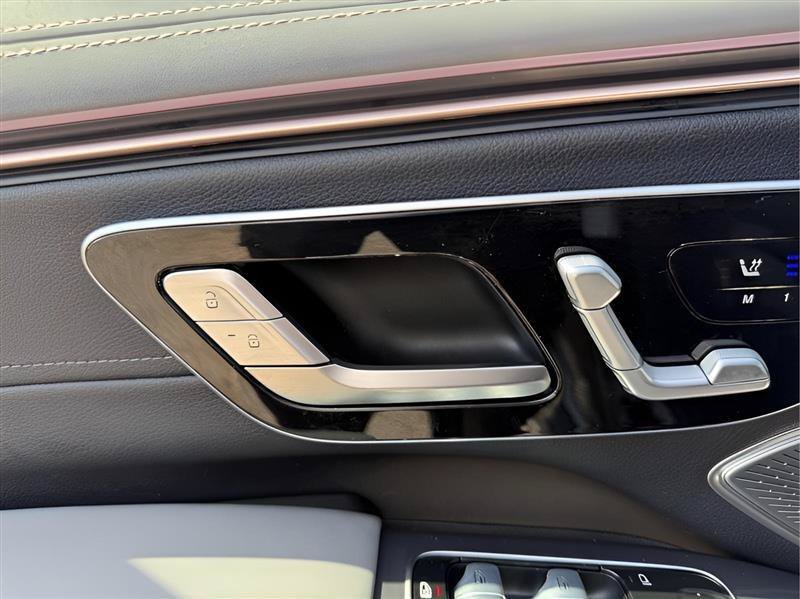 Used 2023 Mercedes-Benz EQS 450+ SUV image 19