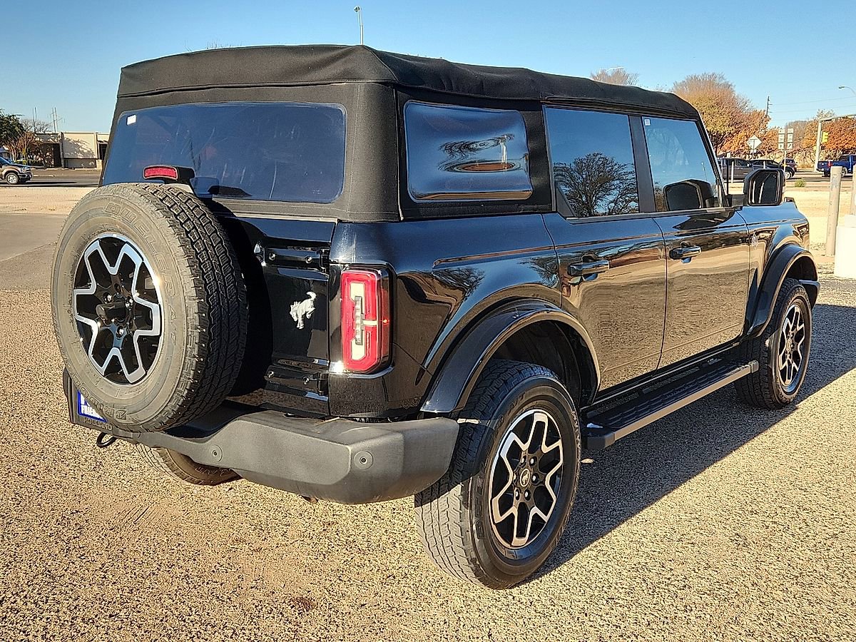 Used 2022 Ford Bronco Outer Banks image 3