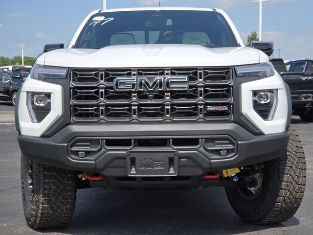New 2026 GMC Canyon AT4X w/ AT4X AEV Edition AWD/4WD image 15