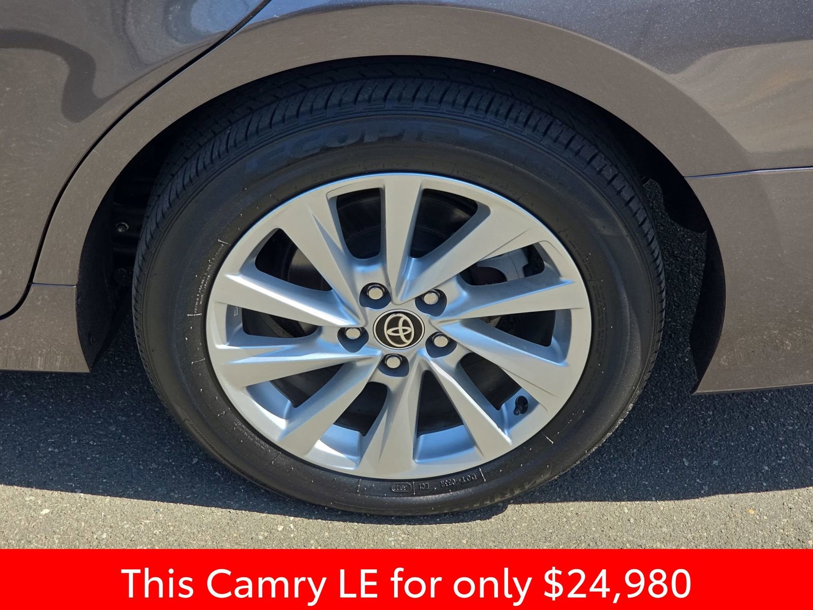 Used 2023 Toyota Camry LE FWD image 39
