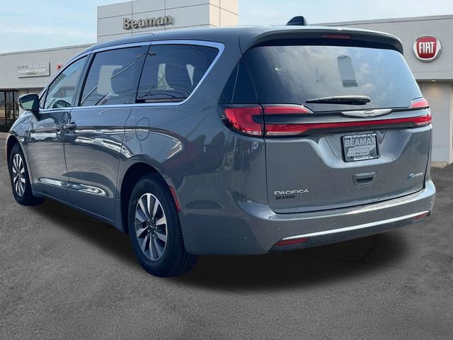 Used 2023 Chrysler Pacifica Touring-L FWD image 5