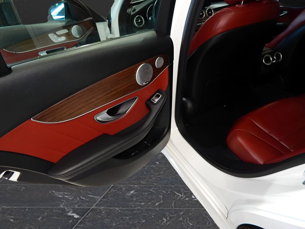 Used 2019 Mercedes-Benz C 300 4MATIC Sedan image 23