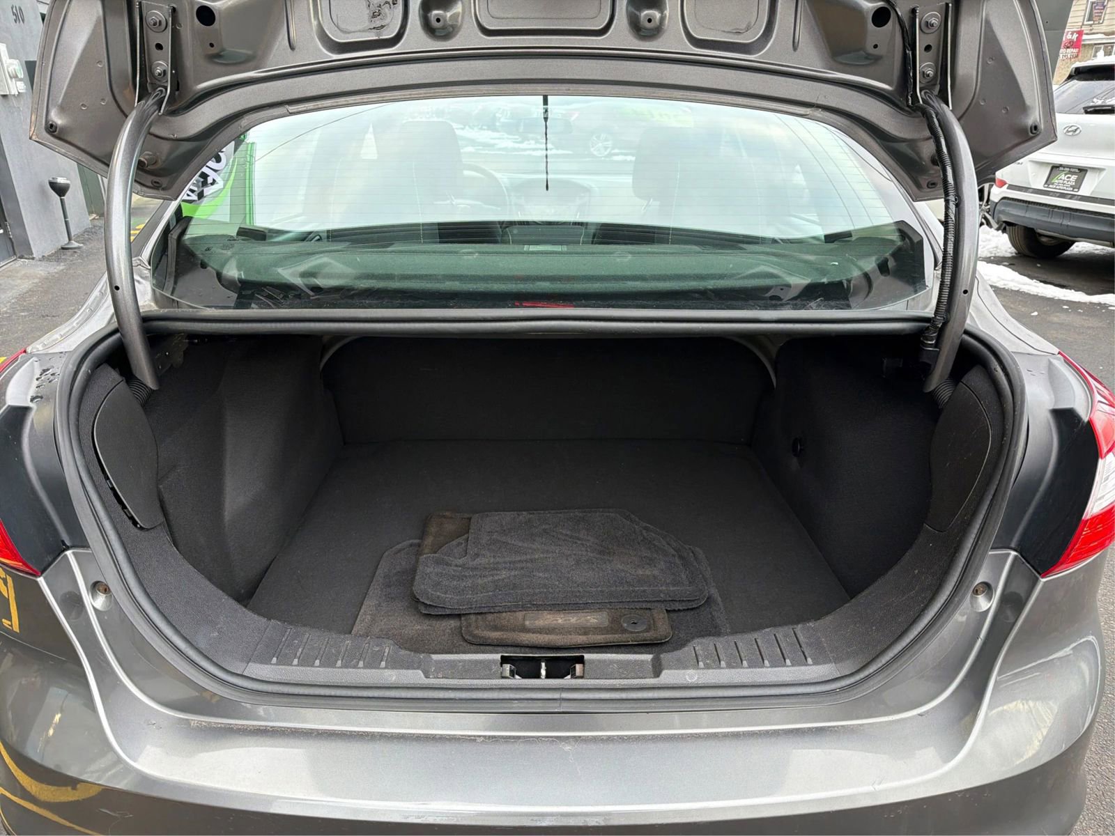 Used 2014 Ford Focus S image 12