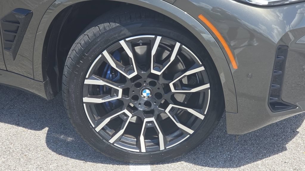 Used 2025 BMW X5 M60i AWD/4WD image 10