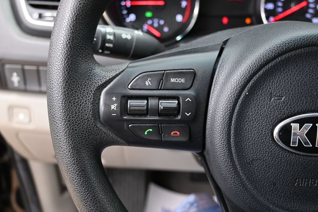 Used 2018 Kia Sedona L FWD image 18