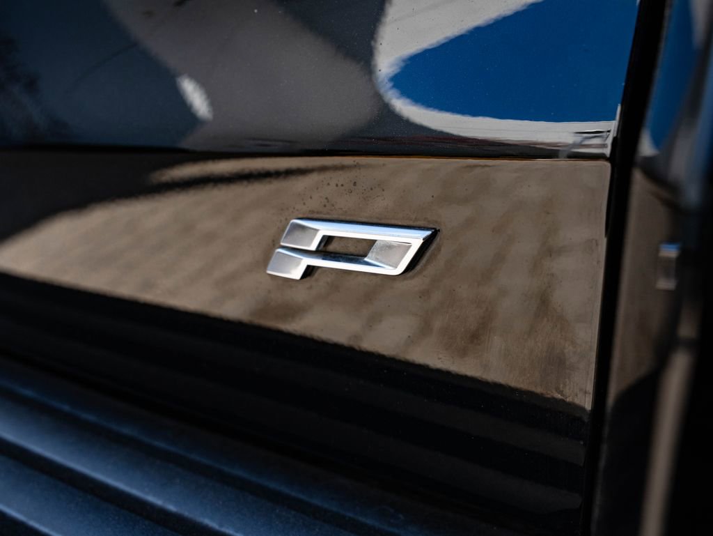 Used 2015 Cadillac Escalade Platinum image 21