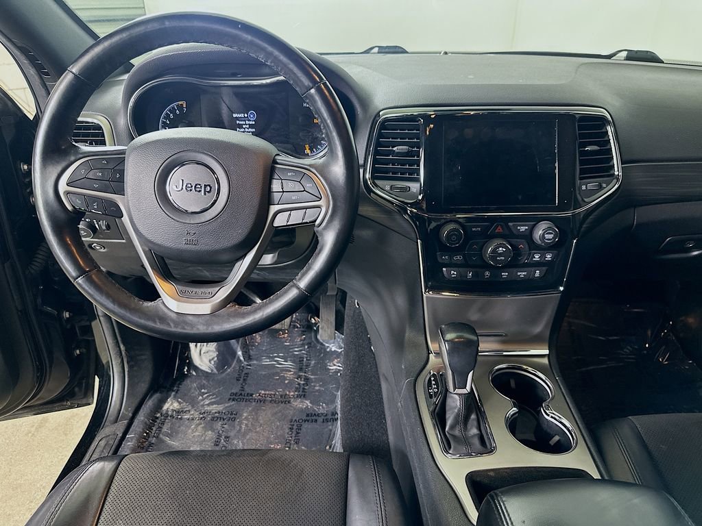 Used 2021 Jeep Grand Cherokee Laredo X image 17