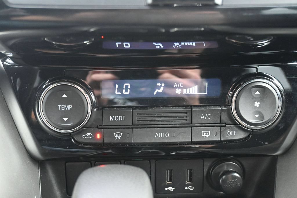 Used 2019 Mitsubishi Eclipse Cross AWD image 13