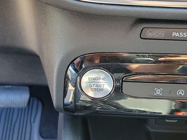 Used 2025 Ford Escape Platinum AWD/4WD image 13